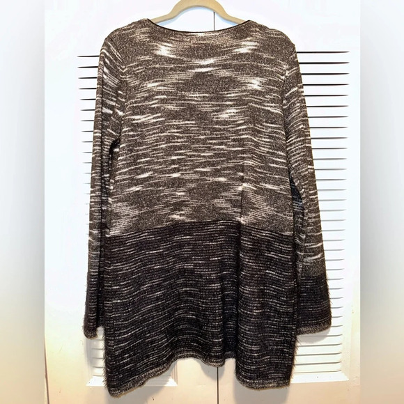 T TAHARI SIMA LONG CARDIGAN WOOL BLEND SWEATER SIZE MEDIUM - Picture 7 of 7